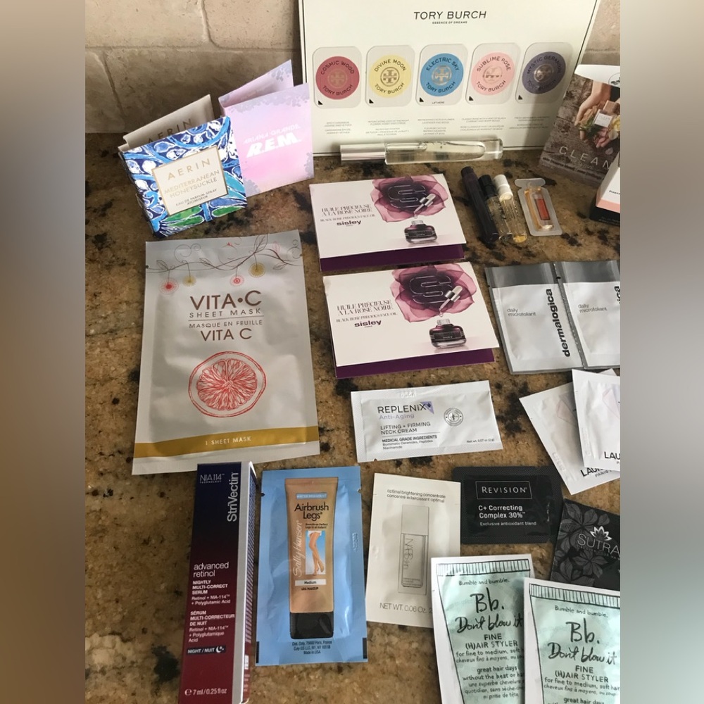 47 Piece Beauty Mixed Samples Lot Skincare Haircare Cosmetics Scents Makeup Bag - Picture 2 of 10